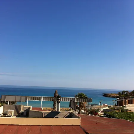 Blue Peter Aparthotel 3*