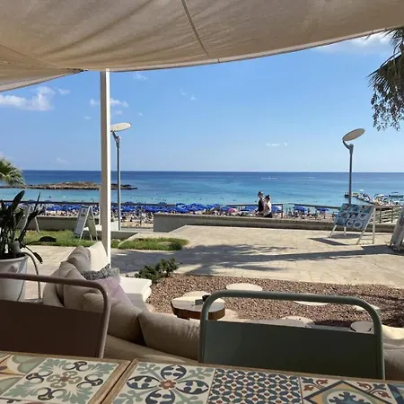 Blue Peter Aparthotel 3*