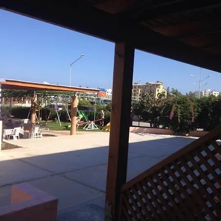 Blue Peter Aparthotel 3*