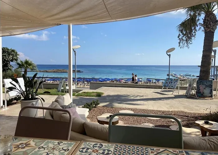 Blue Peter Aparthotel 3*